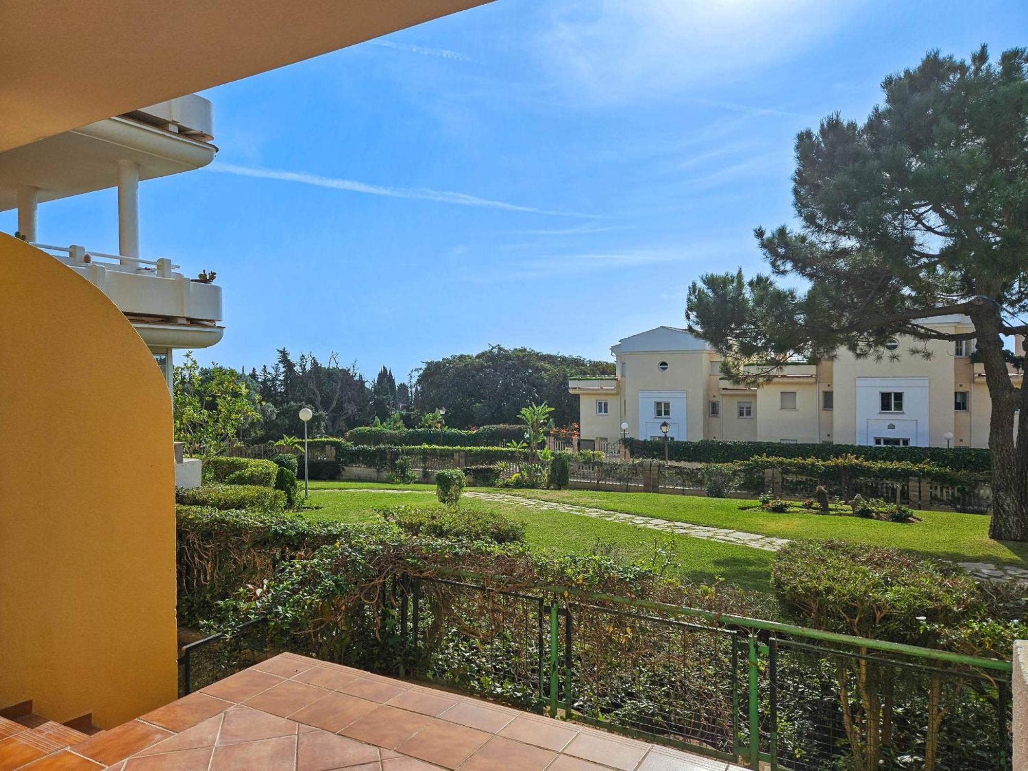 Apartamento 2 Bed Garden Mimosas Cabopino Marbella